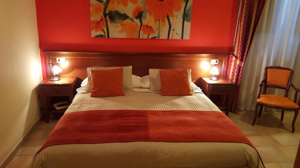 Hotel Borgo Antico Фабриано Экстерьер фото