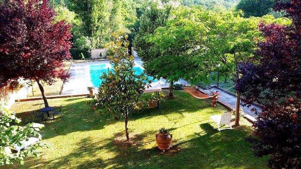 Hotel Borgo Antico Фабриано Экстерьер фото