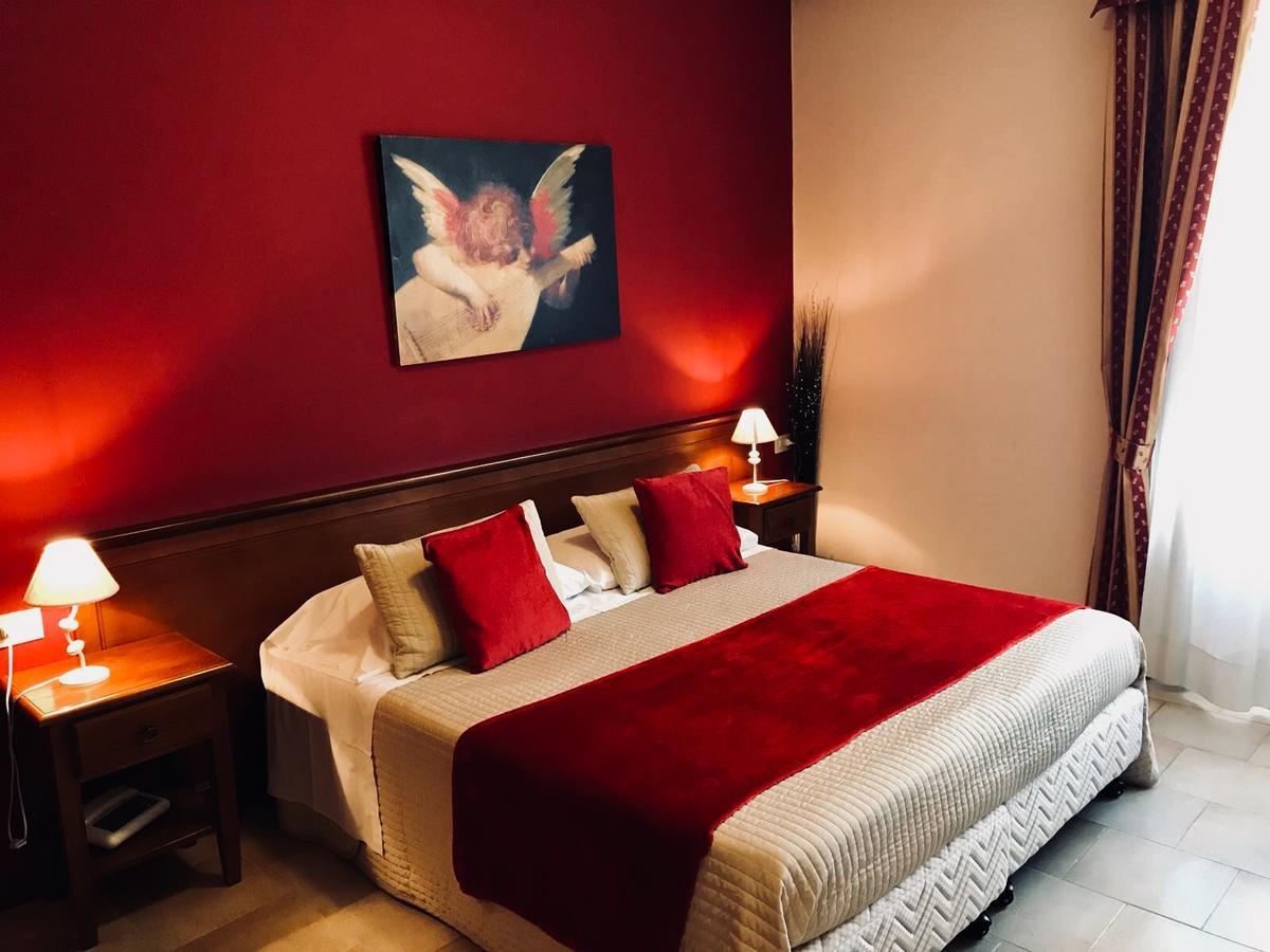 Hotel Borgo Antico Фабриано Экстерьер фото